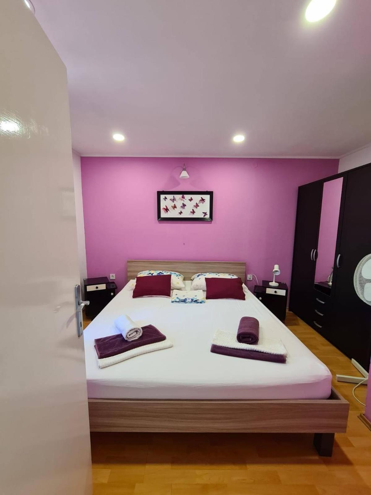 Apartments With A Parking Space Postira, Brac - 2911 Номер фото