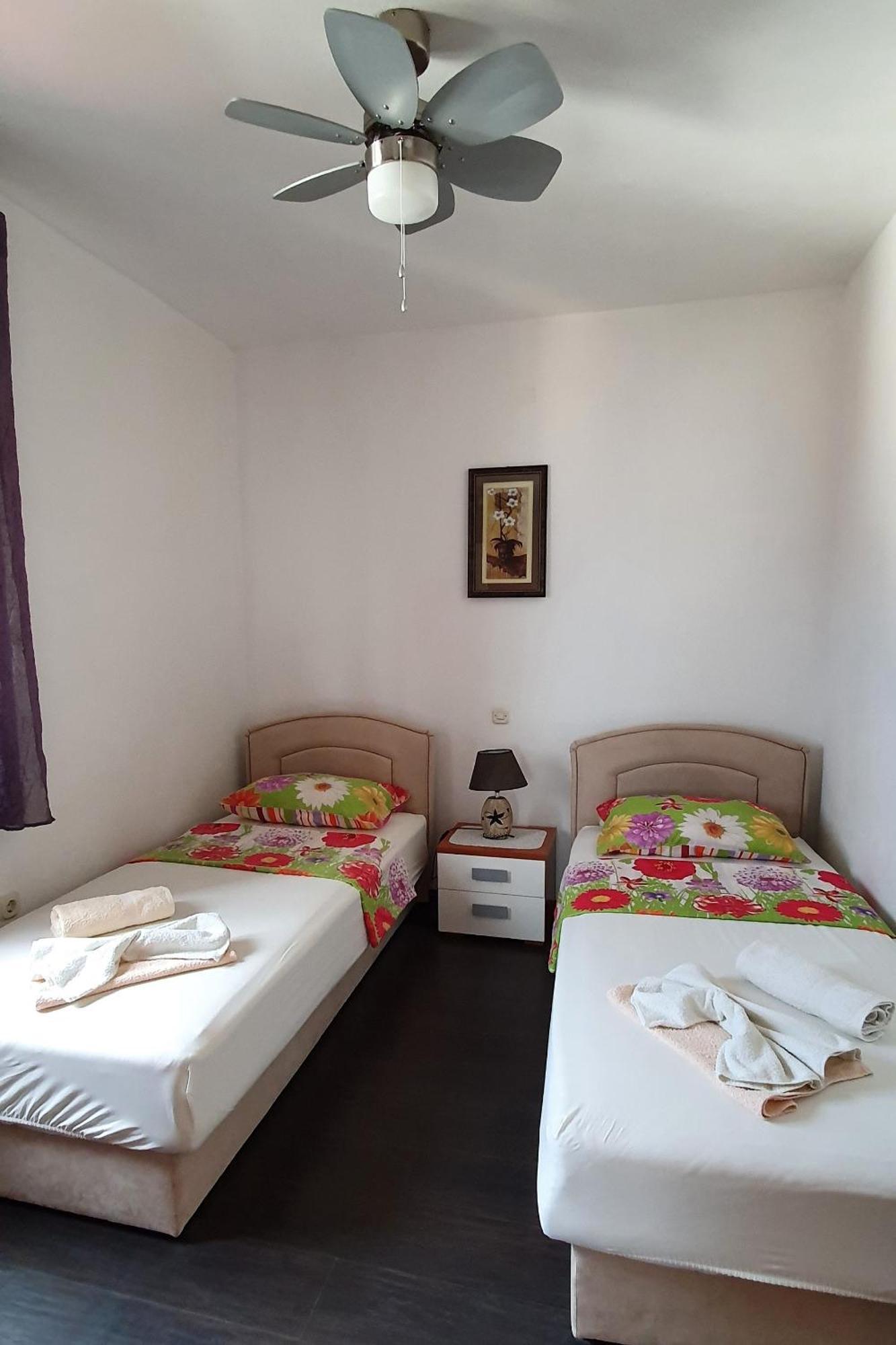 Apartments With A Parking Space Postira, Brac - 2911 Экстерьер фото